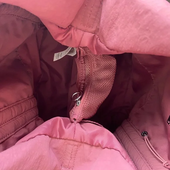 Lululemon on my level travel gym bag pink - Picture 11 of 14
